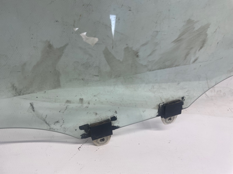 Стекло двери Honda Fit 2007-2012 GE6