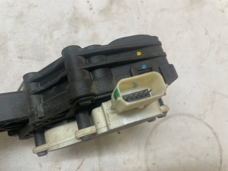 Педаль газа Chevrolet Aveo 2013 T300
