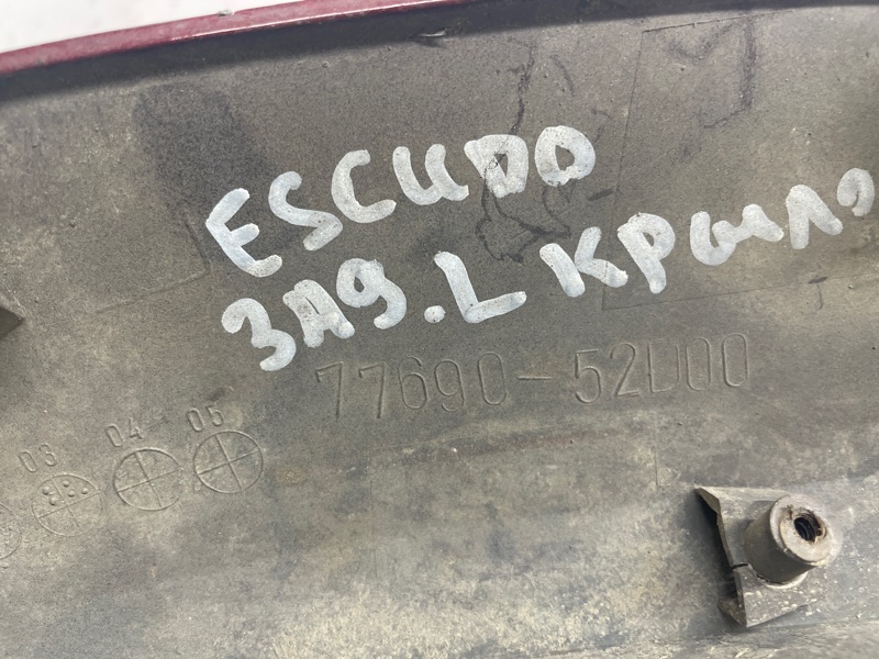 Накладка крыла Suzuki Grand Escudo 2000-2006