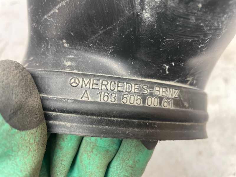 Патрубок воздушного фильтра Mercedes-Benz M-Class 2000 w163