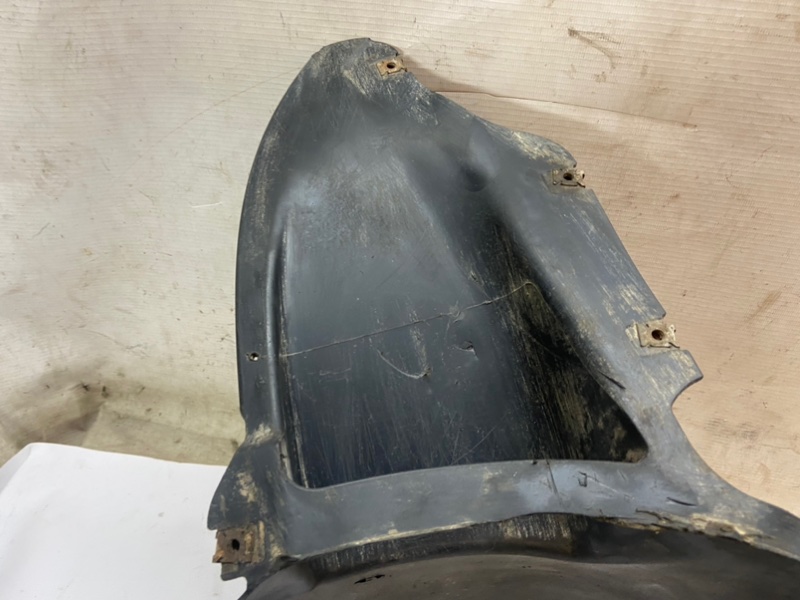 Подкрылок Volkswagen Golf 2003-2010 1K1