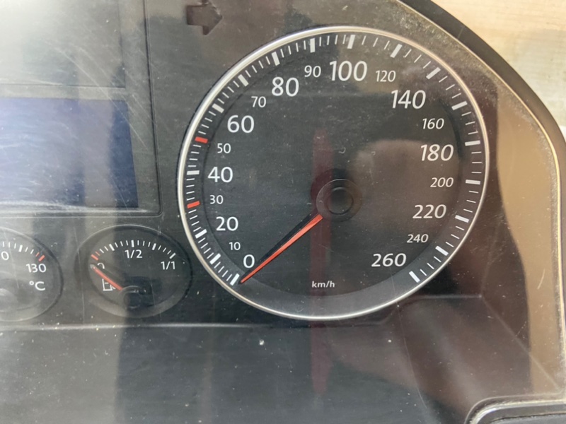 Панель приборов Volkswagen Golf 2003-2010 1K1