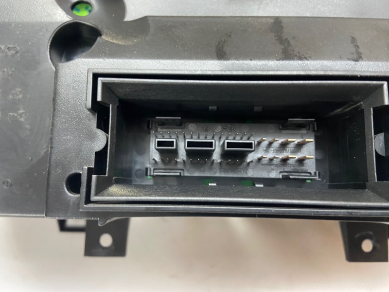 Панель приборов Volkswagen Golf 2003-2010 1K1