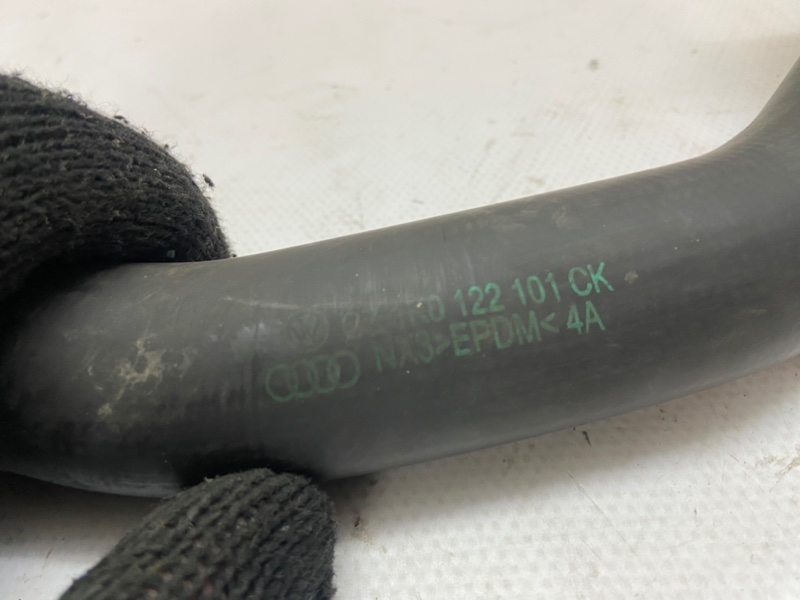 Патрубок Volkswagen Golf 2003-2010 1K1