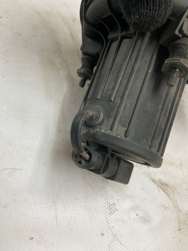 Насос воздушный Volkswagen Golf 2003-2010 1K1