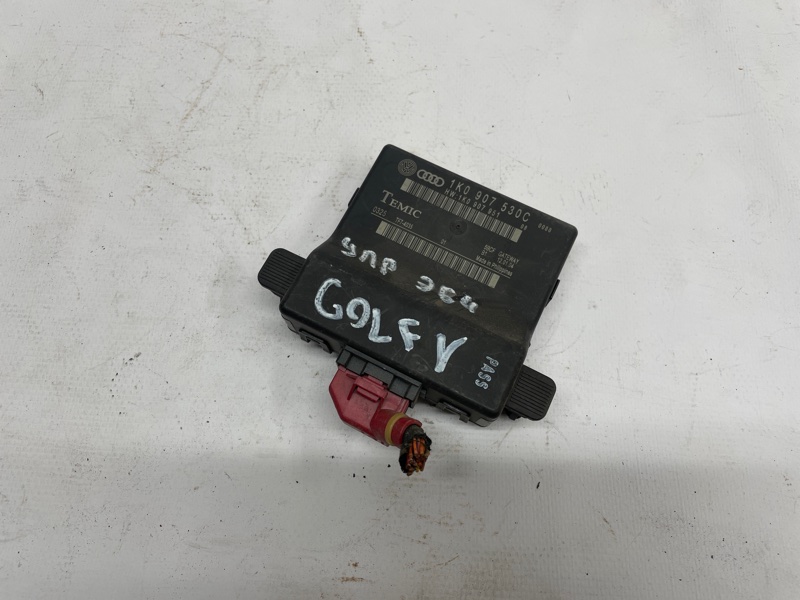 Блок электронный Volkswagen Golf 2003-2009 1K1