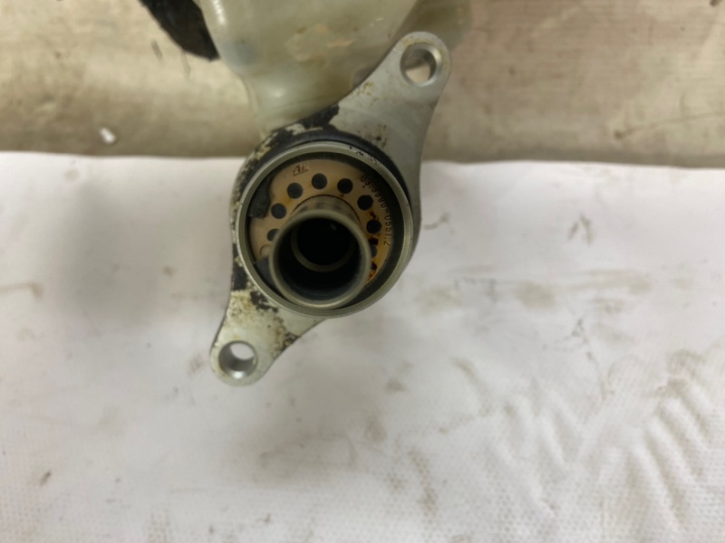 Главный тормозной цилиндр Volkswagen Golf 2003-2010 1K1