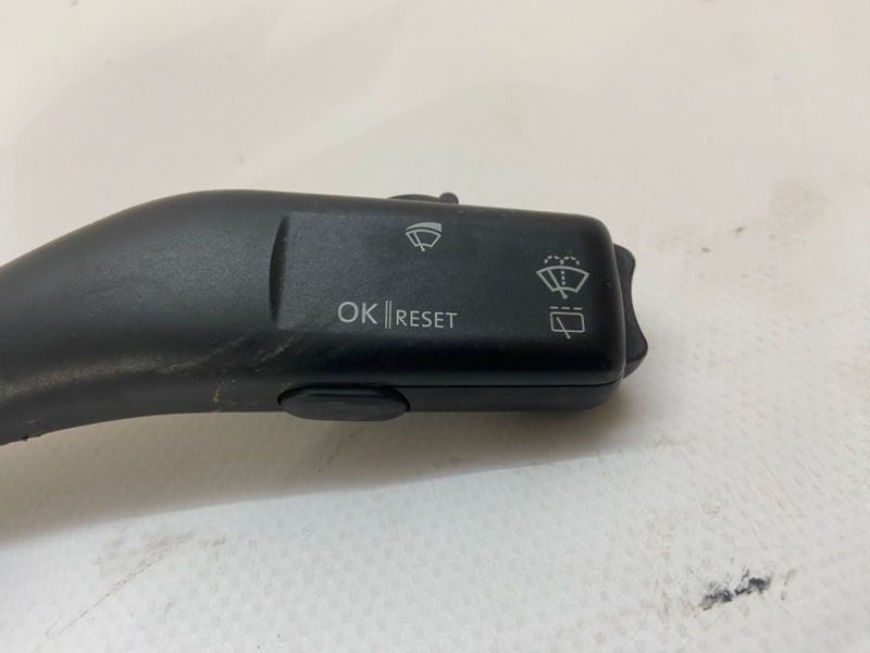 Подрулевой переключатель Volkswagen Golf 2003-2010 1K1