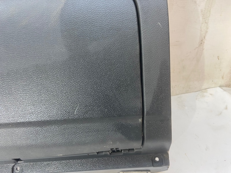 Бардачок Volkswagen Golf 2003-2010 1K1