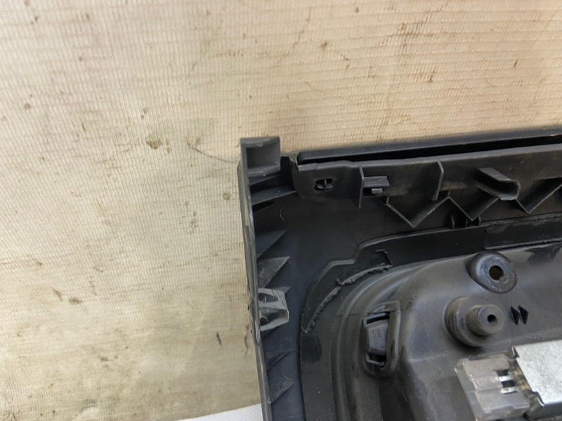 Бардачок Volkswagen Golf 2003-2010 1K1