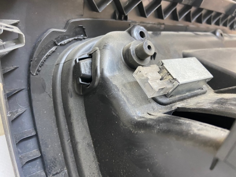 Бардачок Volkswagen Golf 2003-2010 1K1