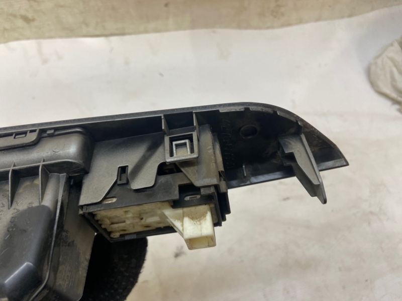 Блок управления стеклоподъемниками Toyota Land Cruiser 200 2008 Внедорожник