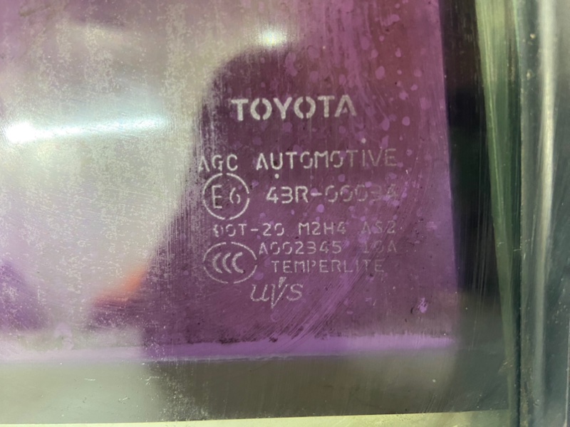 Форточка Toyota Land Cruiser 200 2008 Внедорожник