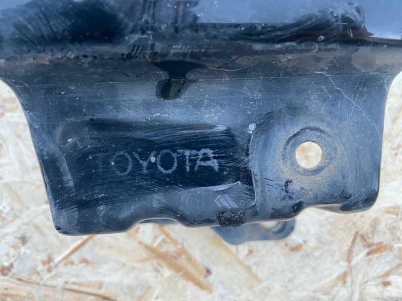 Крыло Toyota Land Cruiser 200 2008 Внедорожник