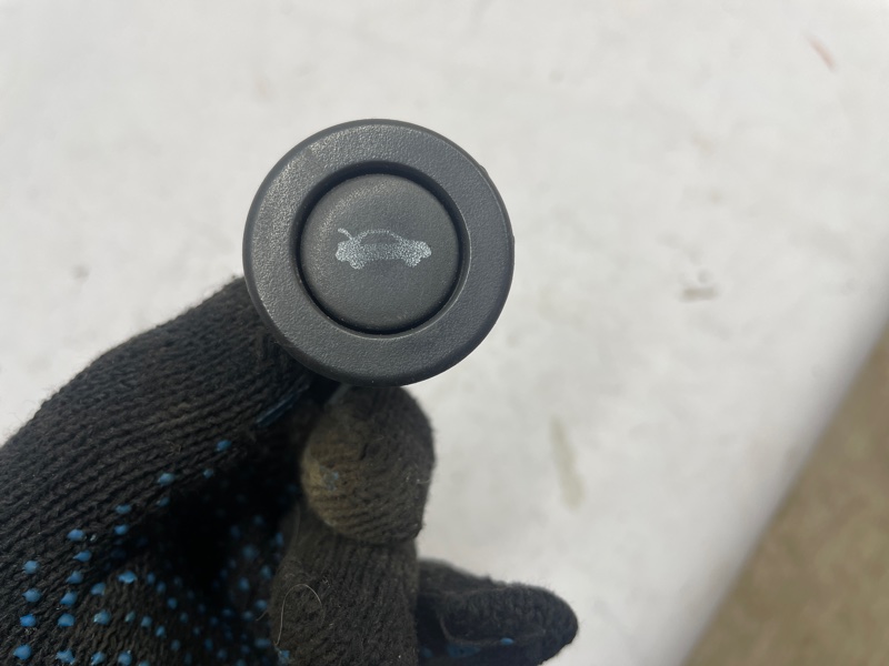 Кнопка открывания багажника Chevrolet Epica 2007 V250