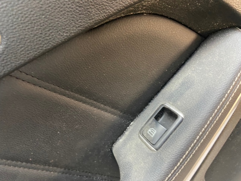 Обшивка двери Mercedes-Benz E-Class 2011 W212