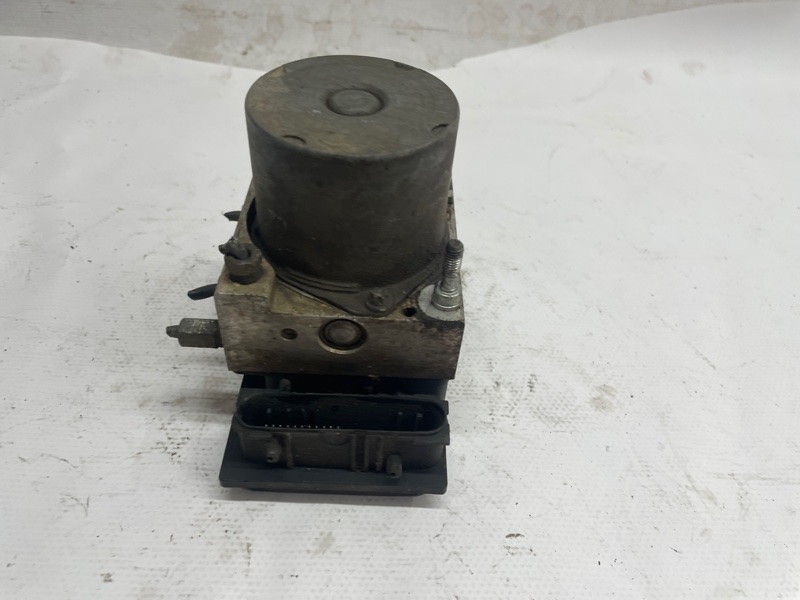 Блок ABS Toyota Auris 2006-2012 E15