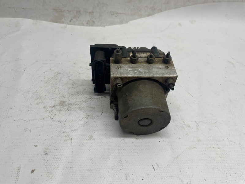 Блок ABS Toyota Auris 2006-2012 E15