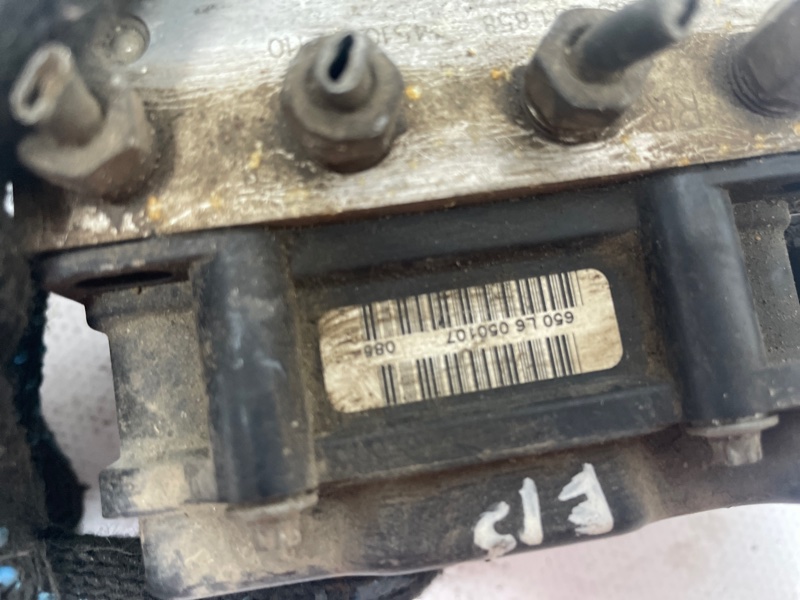 Блок ABS Toyota Auris 2006-2012 E15