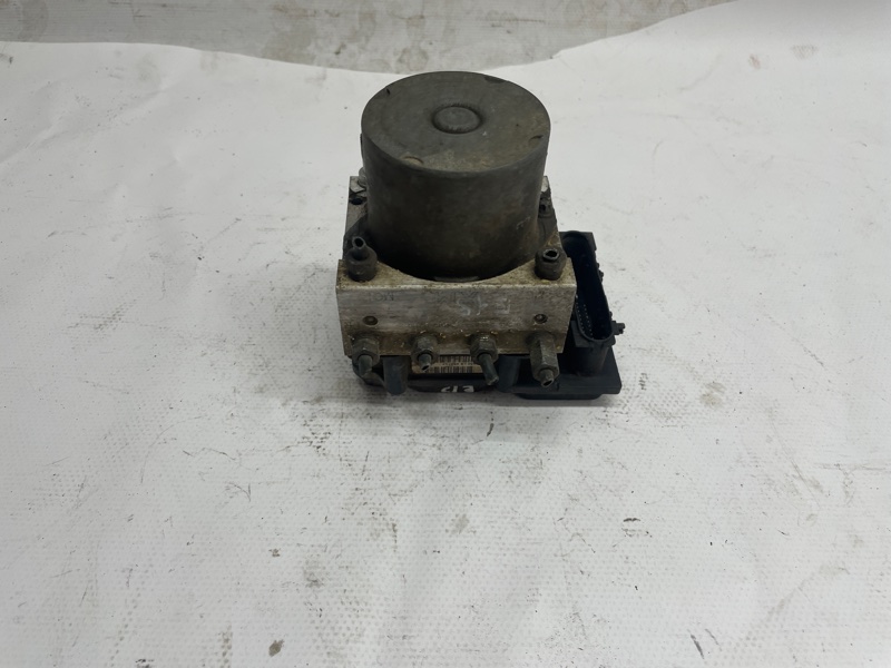 Блок ABS Toyota Auris 2006-2012 E15