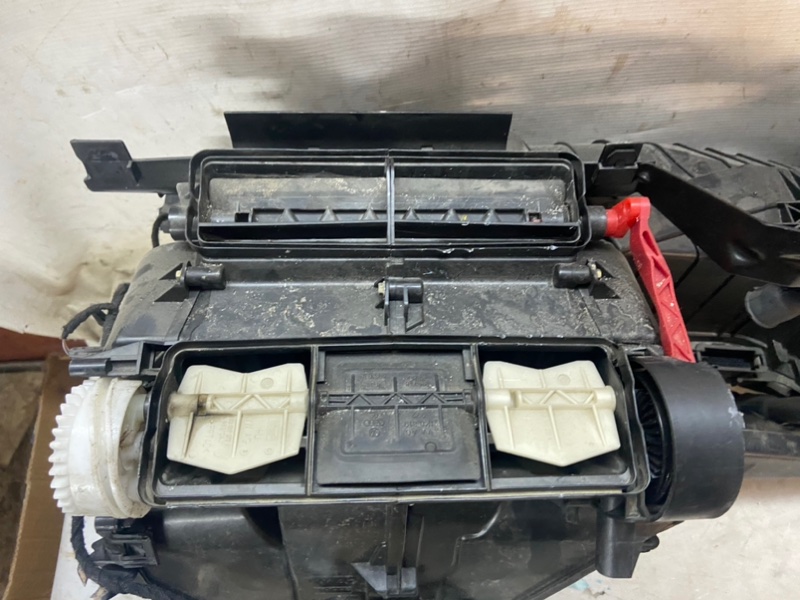 Корпус печки Volkswagen Golf 2003-2010 1K1