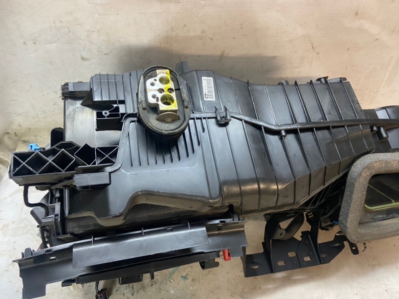 Корпус печки Volkswagen Golf 2003-2010 1K1