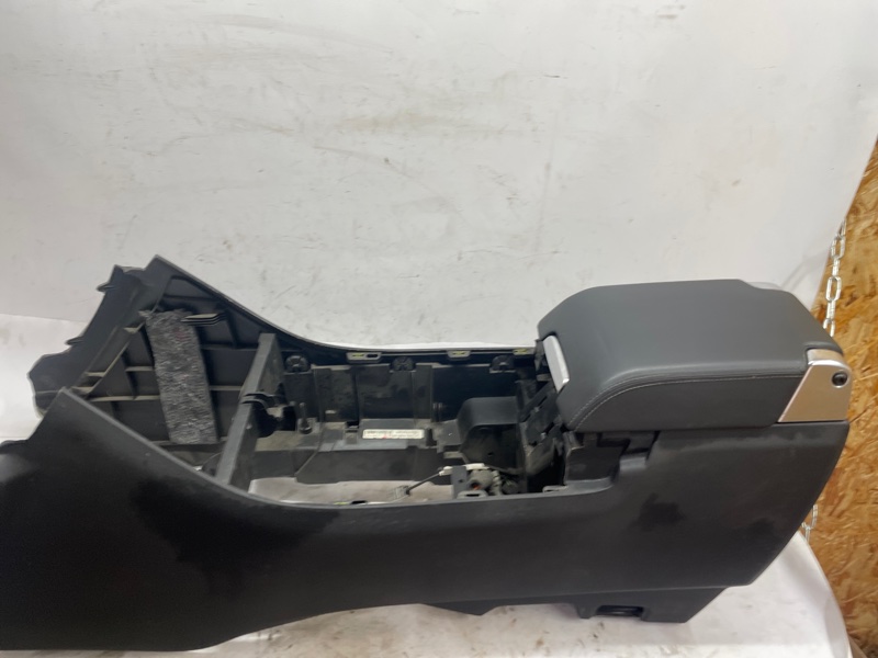 Подлокотник Land Rover Range Rover Sport 2005-2013 L320