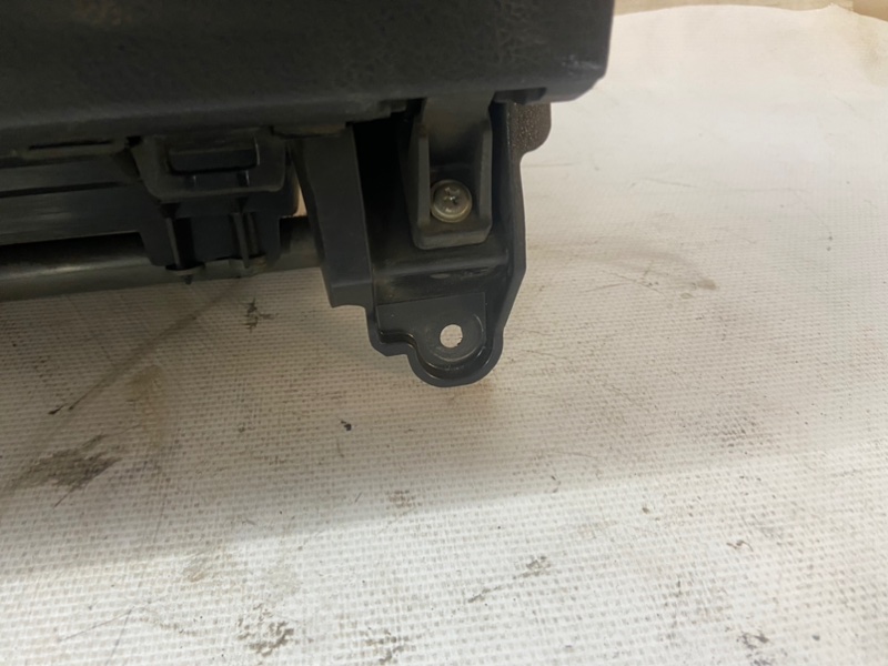 Бардачок Toyota Land Cruiser 200 2008 Внедорожник