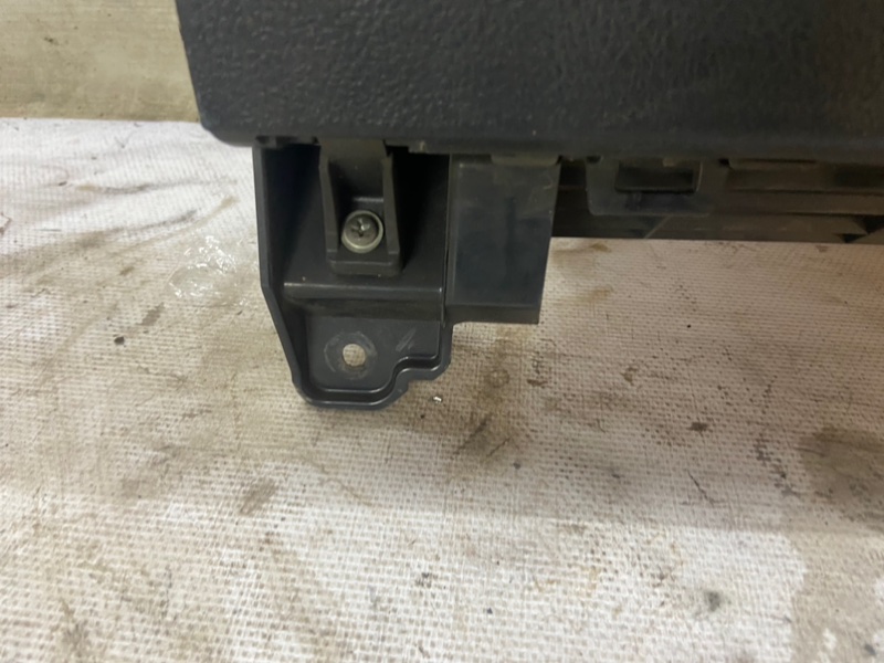 Бардачок Toyota Land Cruiser 200 2008 Внедорожник