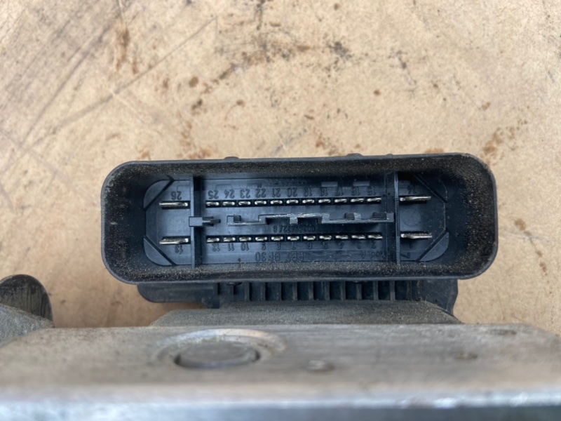 Блок ABS Volkswagen Golf 2003-2010 1K1