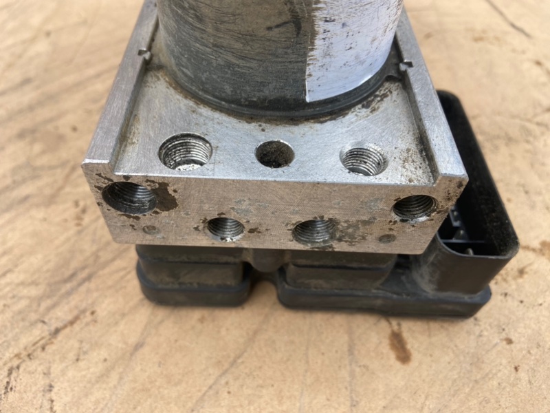 Блок ABS Volkswagen Golf 2003-2010 1K1
