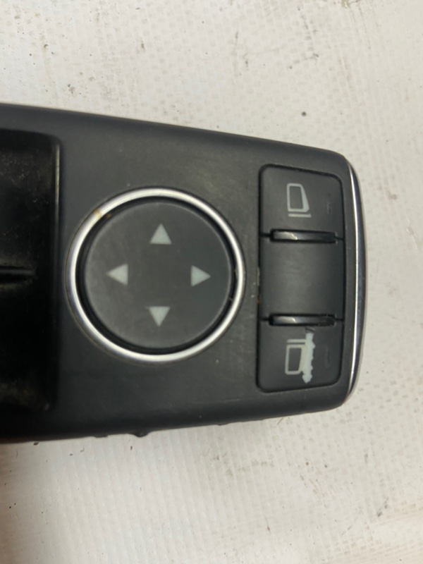 Блок управления стеклоподъемниками Mercedes-Benz E-Class 2011 W212