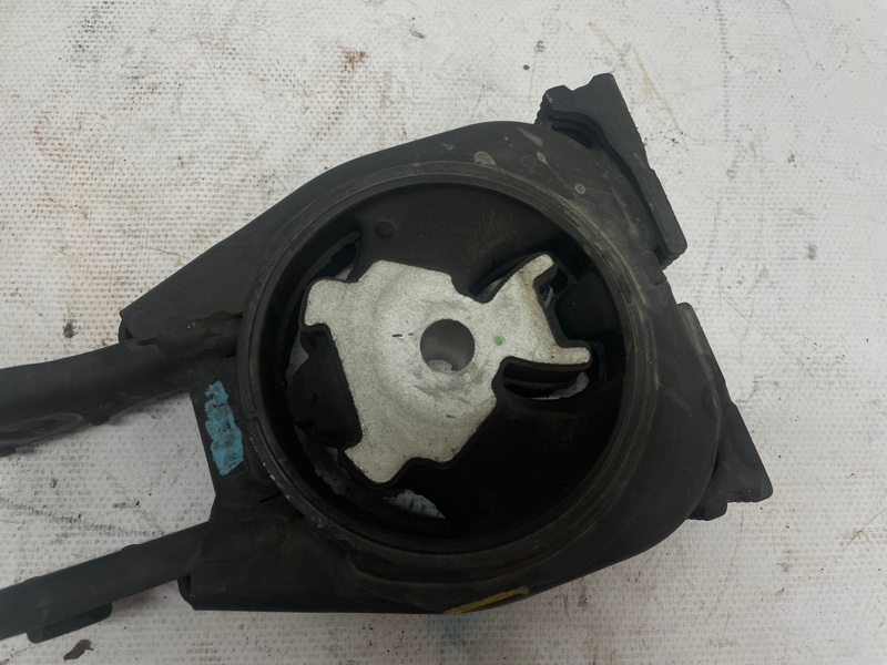 Подушка двигателя Mazda CX-30 2020