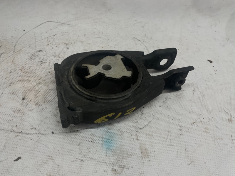 Подушка двигателя Mazda CX-30 2020