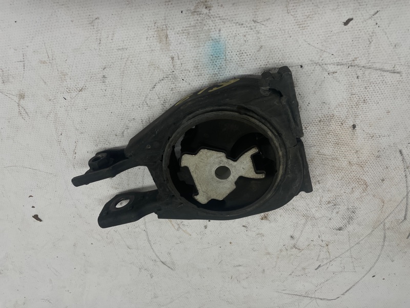 Подушка двигателя Mazda CX-30 2020