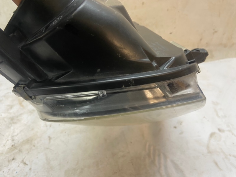Фара Volkswagen Golf 2003-2010 1K1