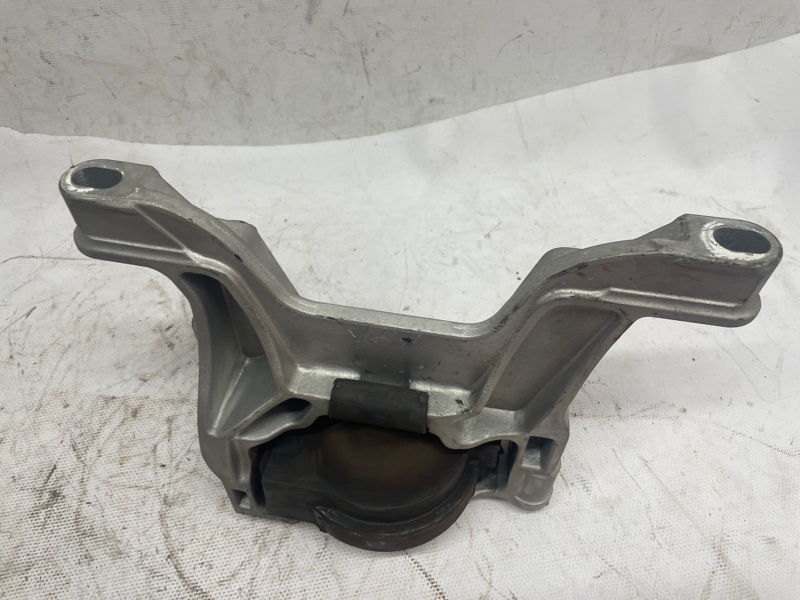 Подушка двигателя Mazda Mazda 3 2020 BP