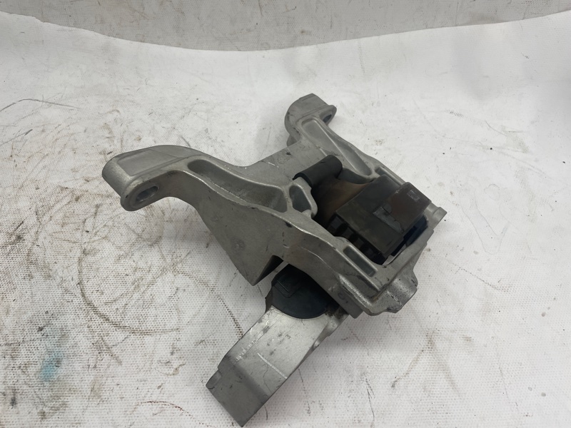 Подушка двигателя Mazda Mazda 3 2020 BP