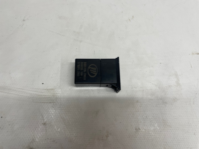 Разъем AUX / USB Lifan Solano 2017 650