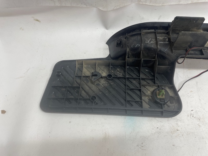 Накладка порога Toyota Land Cruiser 200 2008 Внедорожник