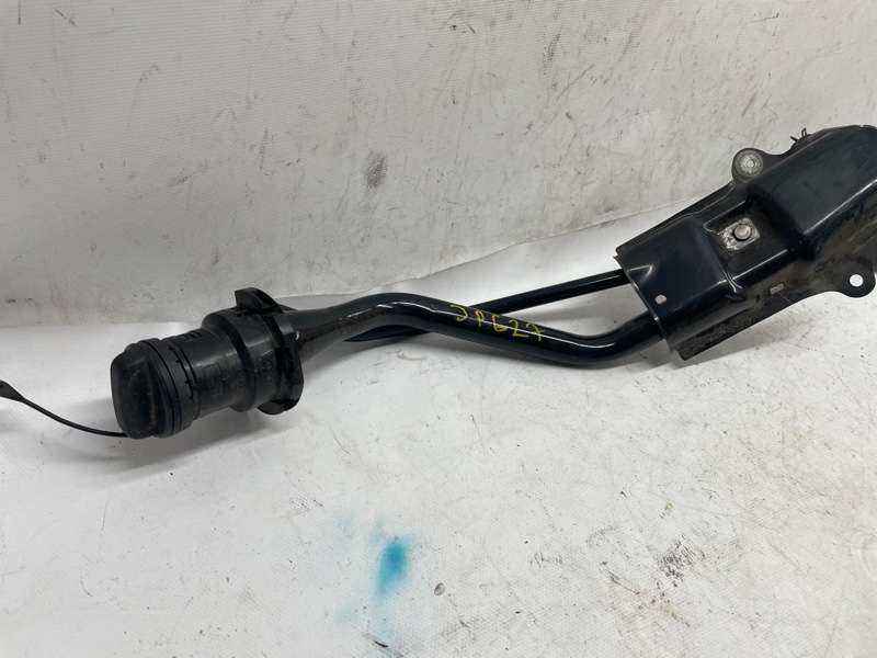 Горловина топливного бака Mazda Mazda 3 2020 BP
