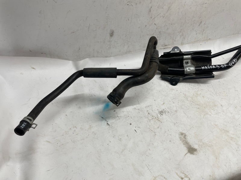 Горловина топливного бака Mazda Mazda 3 2020 BP