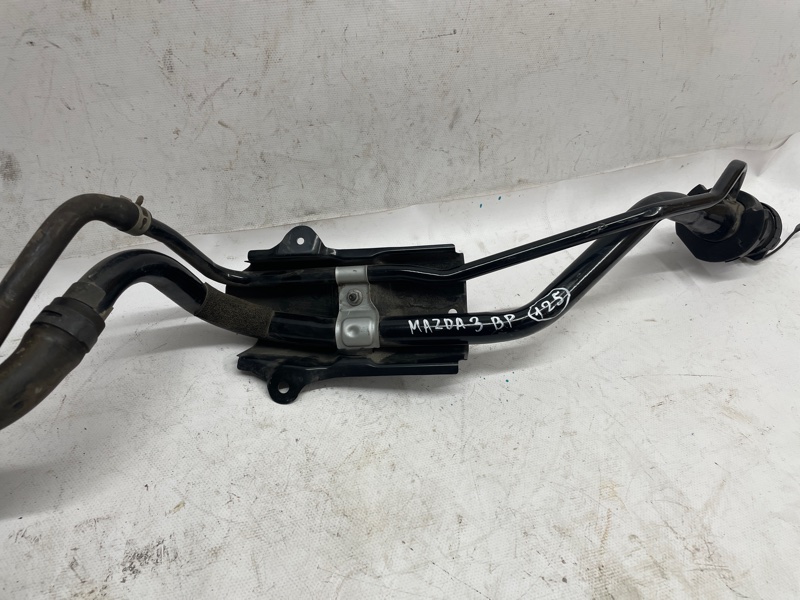 Горловина топливного бака Mazda Mazda 3 2020 BP