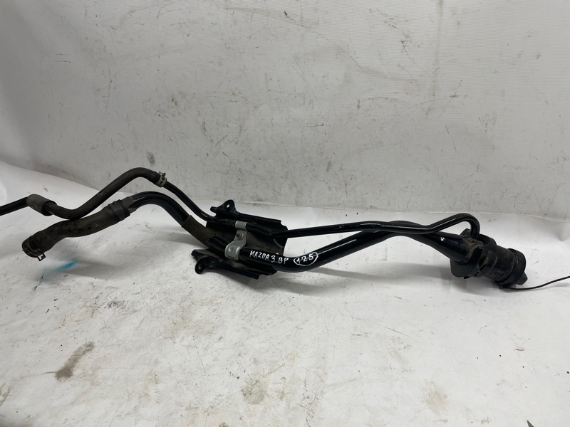Горловина топливного бака Mazda Mazda 3 2020 BP