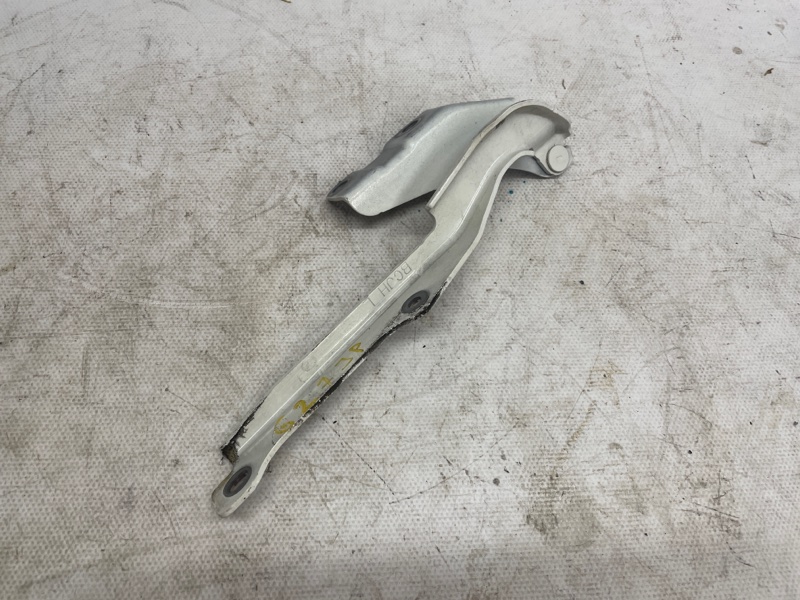 Петля капота Mazda Mazda 3 2020 BP