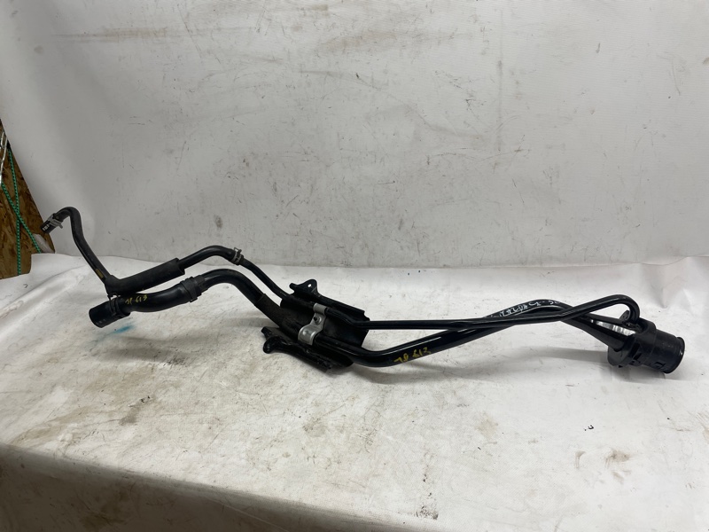 Горловина топливного бака Mazda CX-30 2020