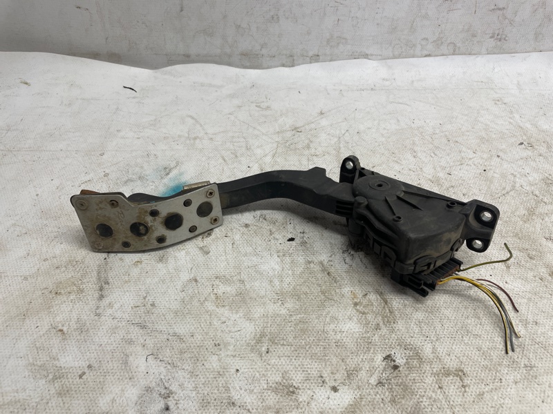 Педаль газа Ford C-Max 2003-2010 C214