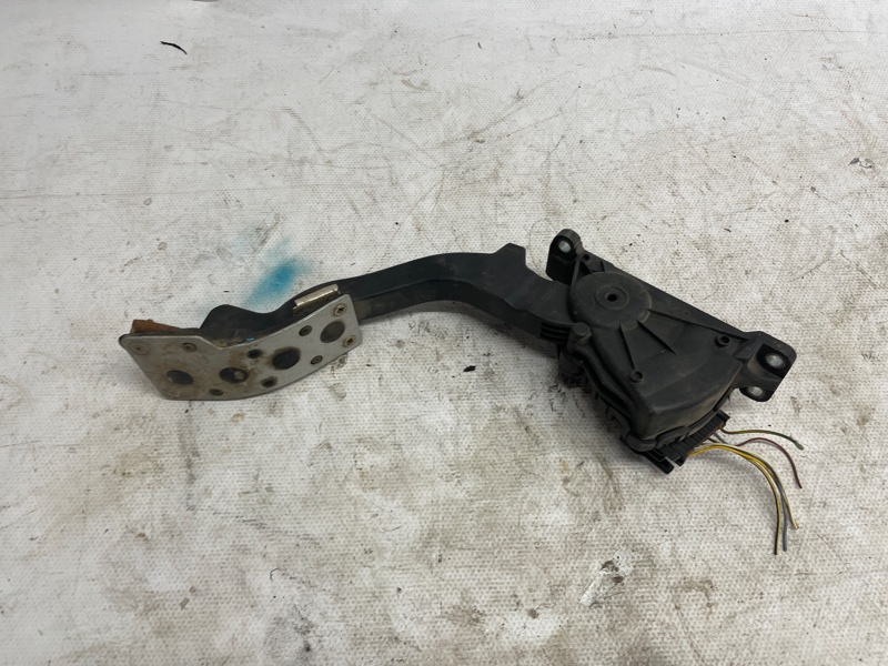 Педаль газа Ford C-Max 2003-2010 C214