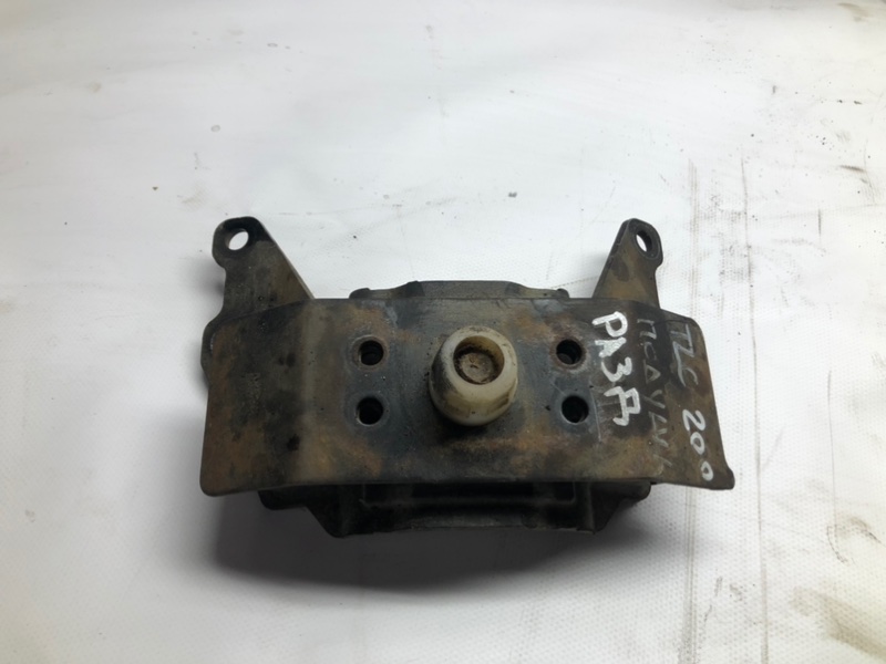 Подушка кпп Toyota Land Cruiser 200 2008 Внедорожник