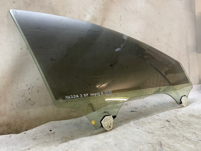 Стекло двери Mazda Mazda 3 2020 BP